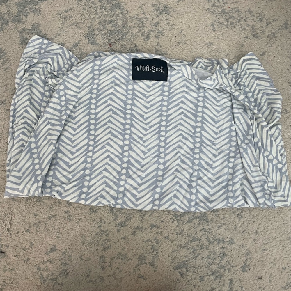 Milk snob nursing cover + car seat cover